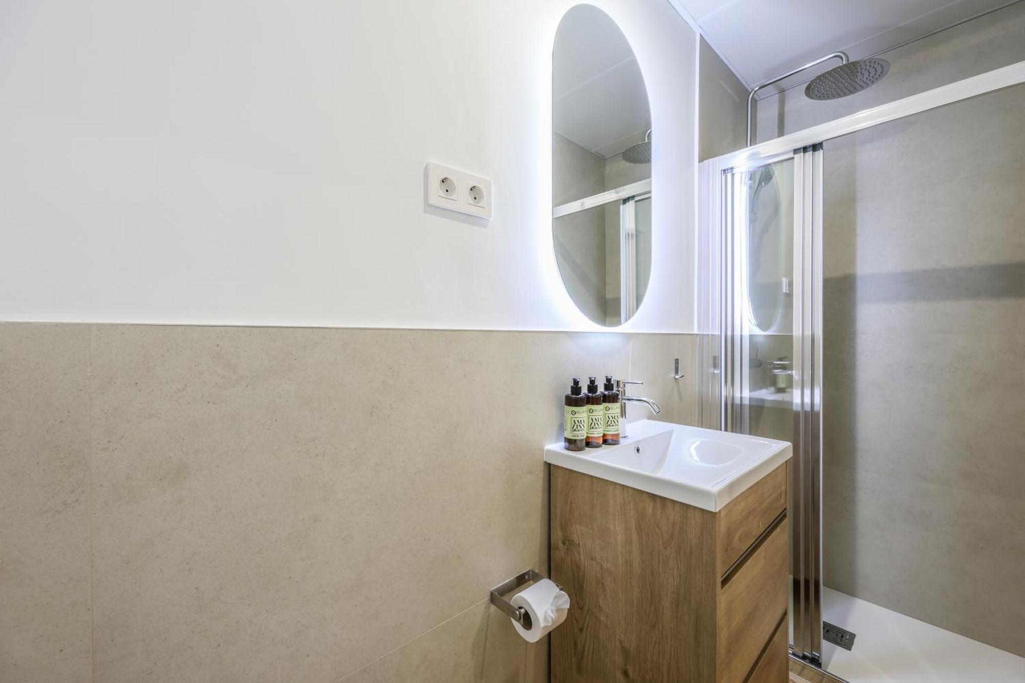 Encantador Apartamento Plaza Del Callao, Mid Term Madrid Exterior photo